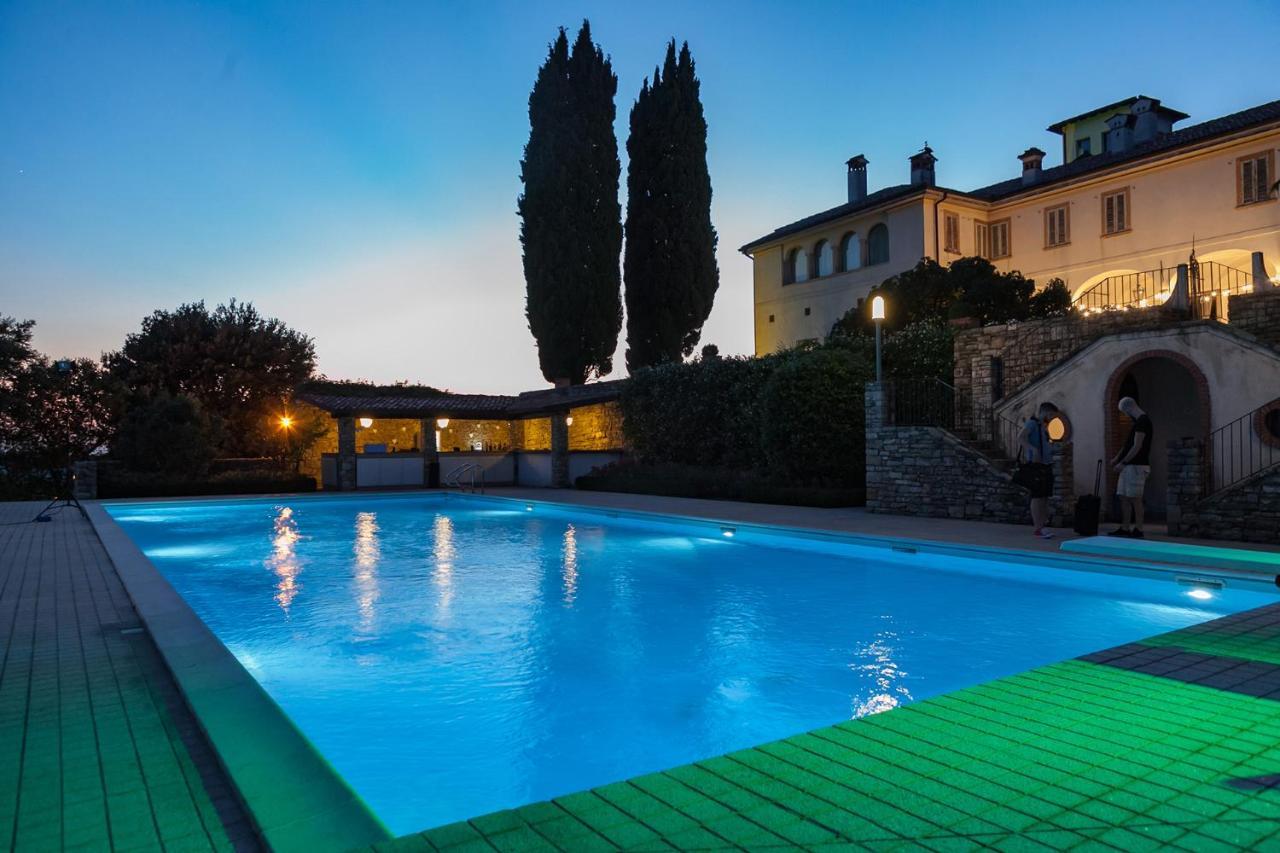 Castello Degli Angeli Hotel Carobbio degli Angeli Eksteriør billede