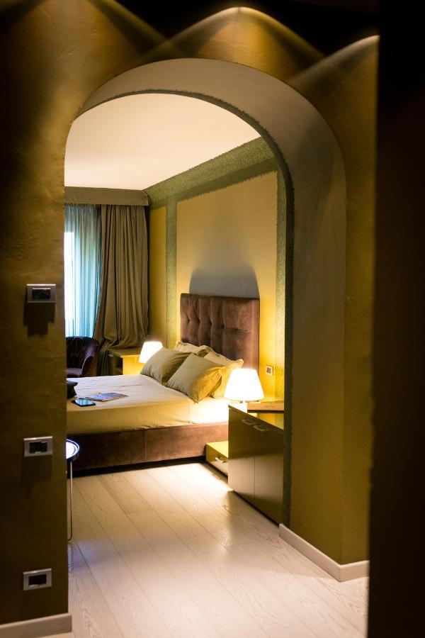Castello Degli Angeli Hotel Carobbio degli Angeli Eksteriør billede