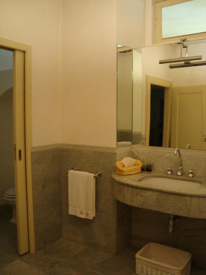 Castello Degli Angeli Hotel Carobbio degli Angeli Værelse billede